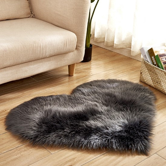 Heart‑Shaped Fluffy Floor Rug