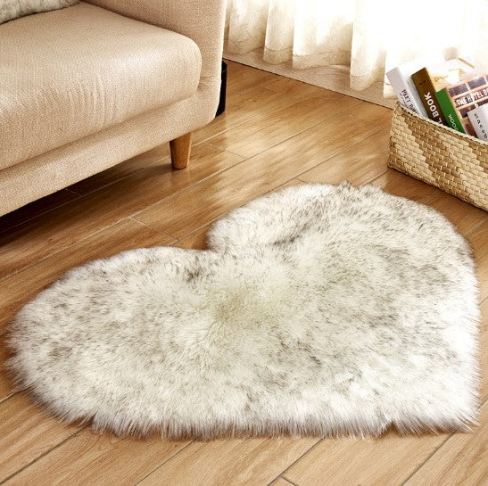 Heart‑Shaped Fluffy Floor Rug