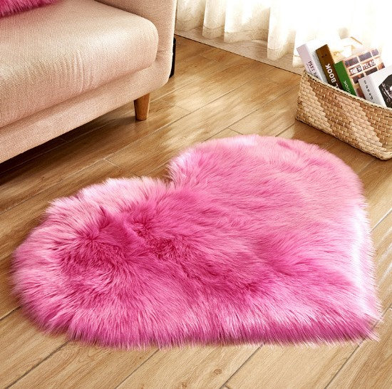 Heart‑Shaped Fluffy Floor Rug